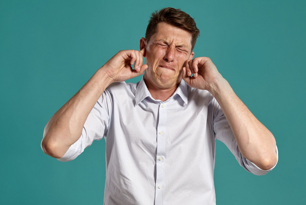 أعراض التهاب الأذن الوسطى